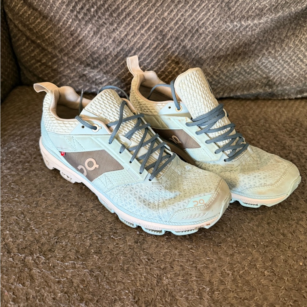 On cloud Running Blue and Cream Sneakers with Supportive Soles